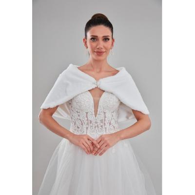 Broş Detaylı Beyaz Gelin Etol Kürk Bolero