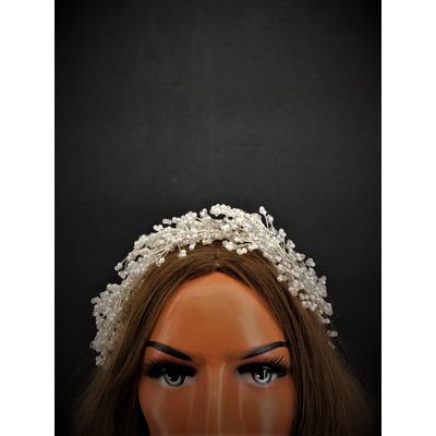 Kristal Ve İncilerden Oluşan Kırık Beyaz Helen Model Gelin Tacı