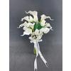 Beyaz Yeşil Yapraklarla ve Tomurcuk Çiçeklerle Süslenmiş Gala Gelin Çiçeği