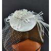 Kristallerle Süslenmiş Beyaz Çiçek Detaylı Gelin Vualet Şapka Nikah Kepi
