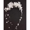 Küçük Beyaz Çiçeklerle Süslenmiş İnci Detaylı Gelin Tokası